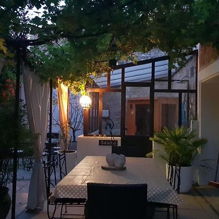 La Demeure Du Pressoir Bed and Breakfast Cuxac-dʼAude Eksteriør billede