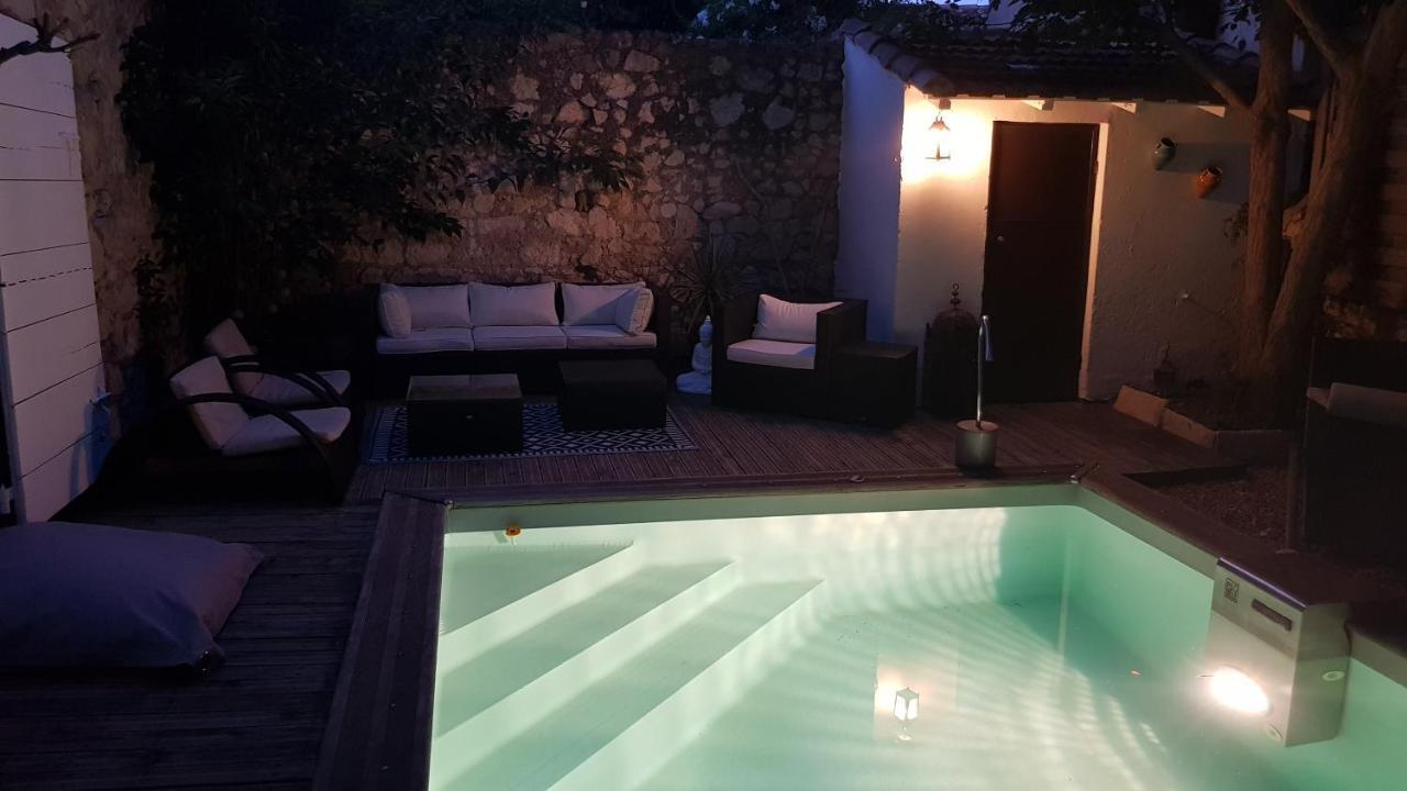 La Demeure Du Pressoir Bed and Breakfast Cuxac-dʼAude Eksteriør billede