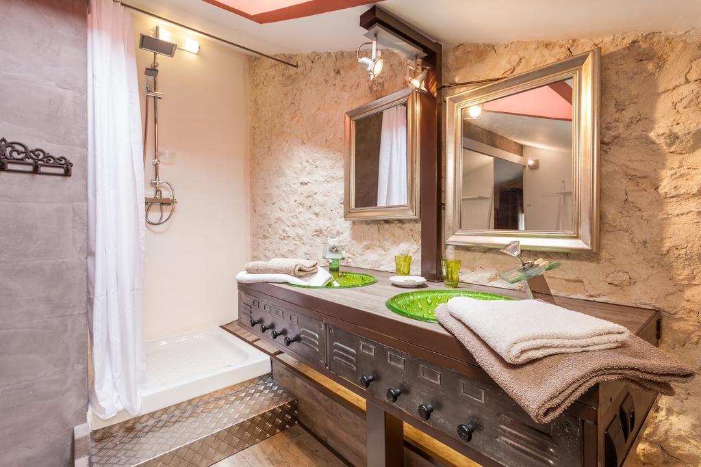 La Demeure Du Pressoir Bed and Breakfast Cuxac-dʼAude Eksteriør billede